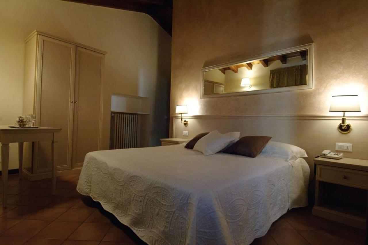 Albergo Cavallino 10 Toscolano Maderno Exterior photo